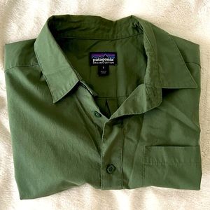 Patagonia Men’s SS Cotton Shirt - S - Forest Green